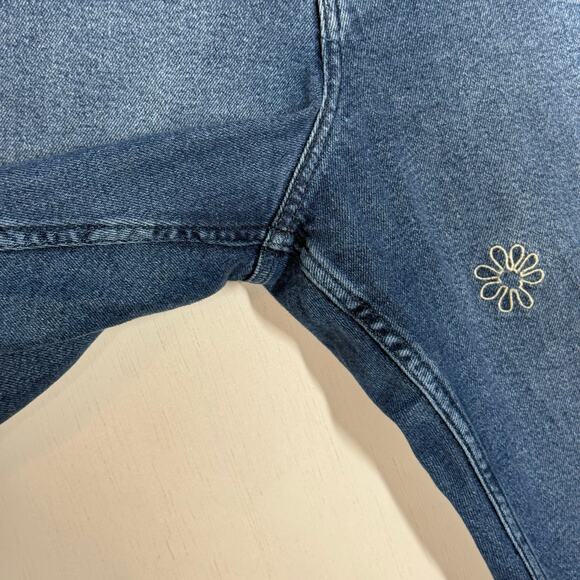 Hollister Mom Jeans Sz 31 Short Blue Embroidered Floral Curvy High Rise Raw Hem - Picture 8 of 10